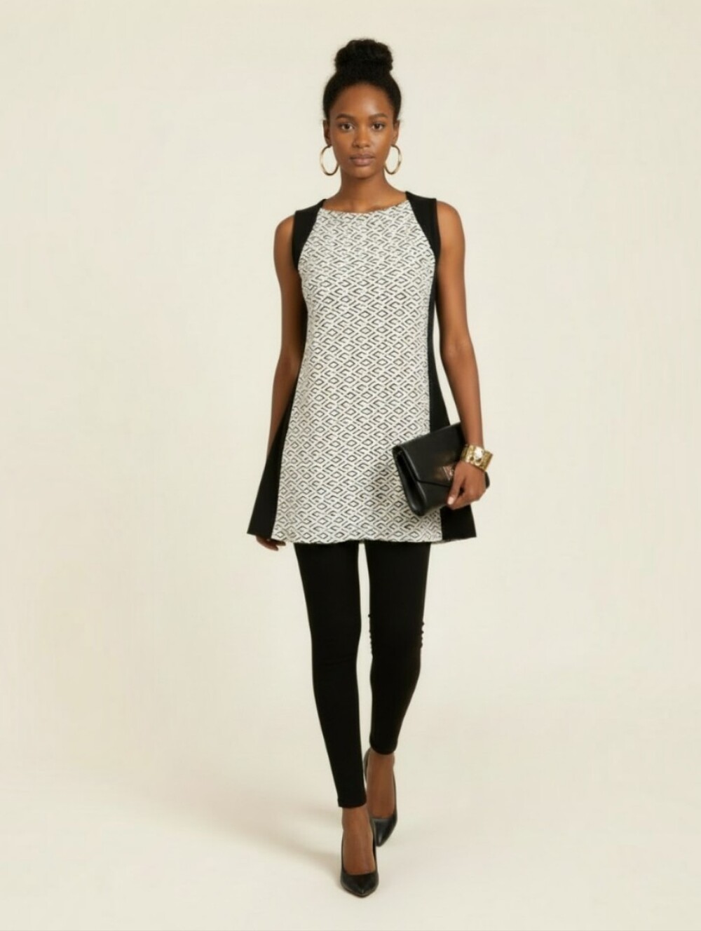 Liz Claiborne Women’s Medium Black White Geometric Sleeveless Tunic Top